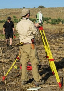 Jezreel Expedition team member Nate Biondi sports a rare double-trowel-in-single-trowel holster look.